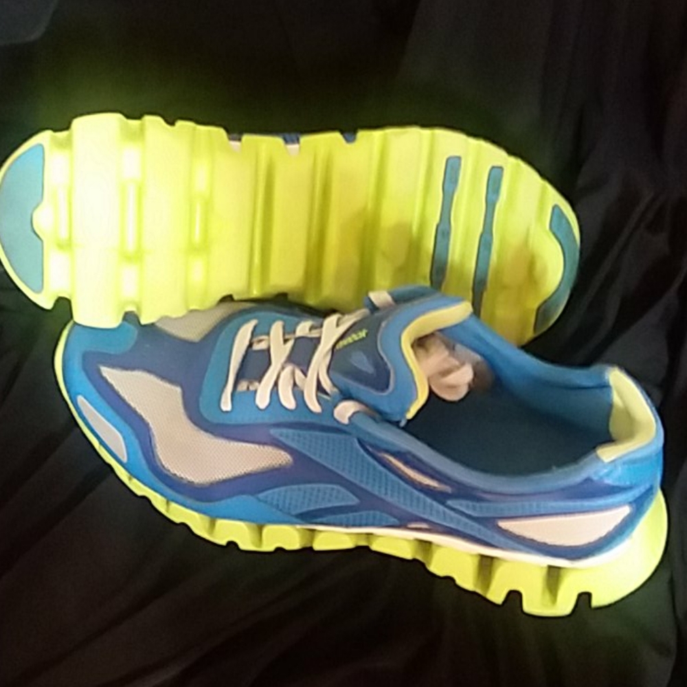 💞Offers Welcome💞 Vintage Reebok Zig Tech Shoes- Men's Sz 6-👟😊